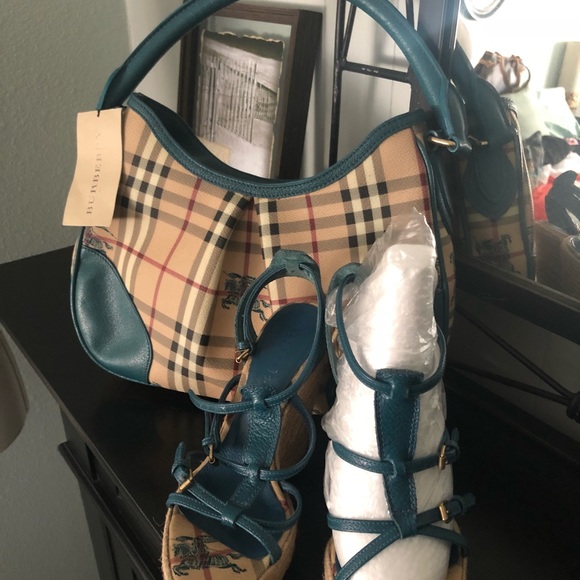 Burberry Handbags - Burberry pair! 👠 and 👜! 💥 not bundle deal sold
